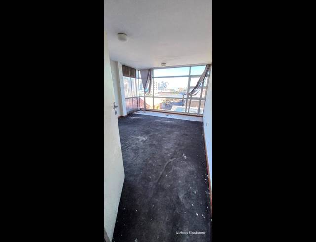 2 BEDROOM APARTMENT FOR SALE IN STRAND CENTRAL